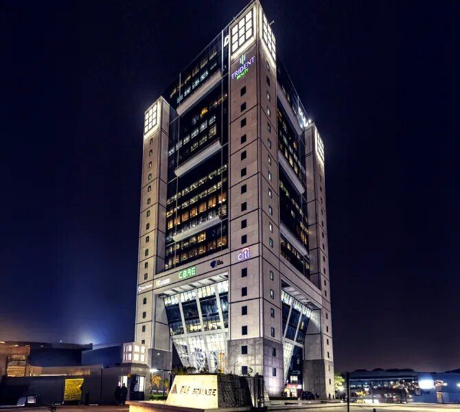 DLF SQUARE || Broki